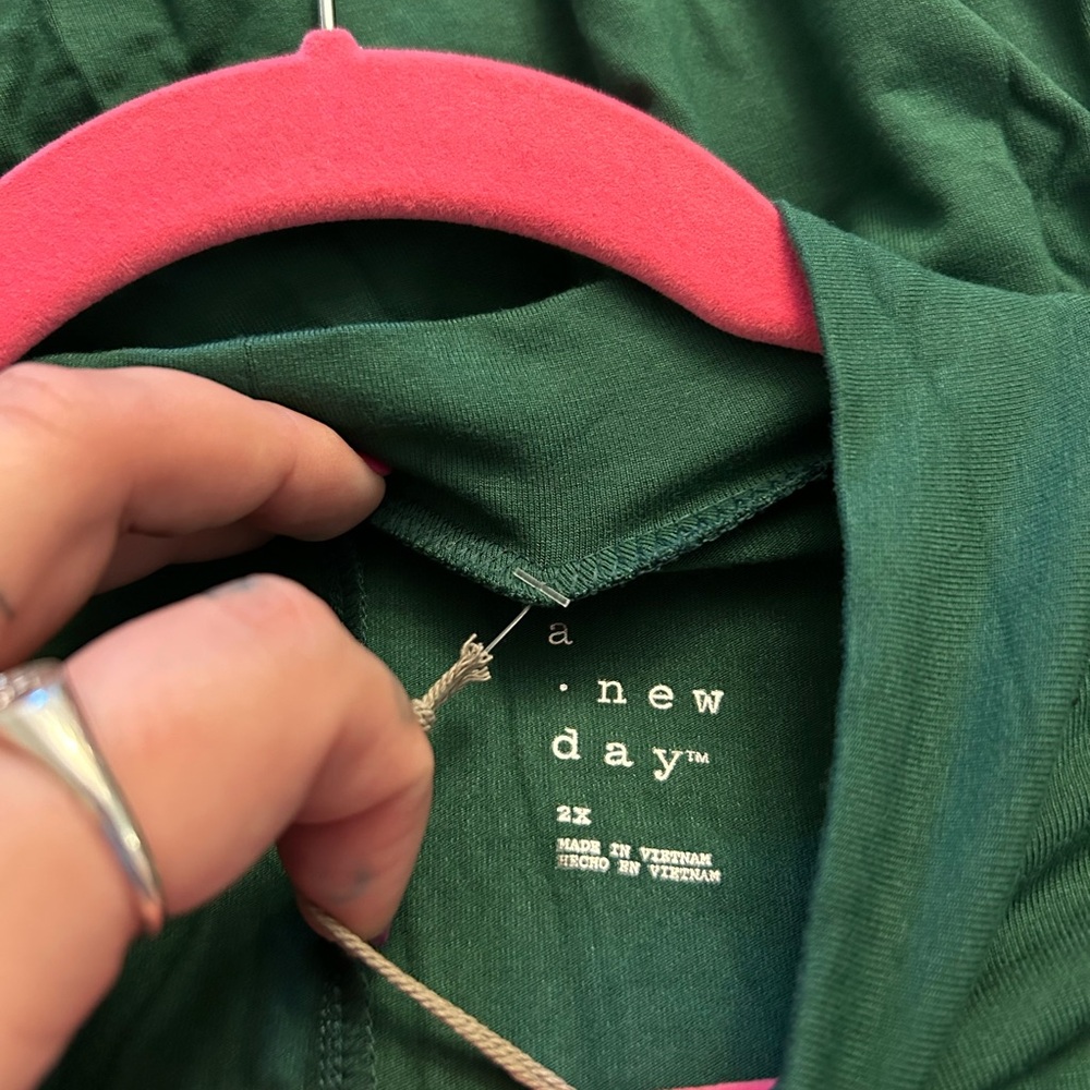A New Day Green Long Sleeve Body Suit NWT - Picture 2 of 3